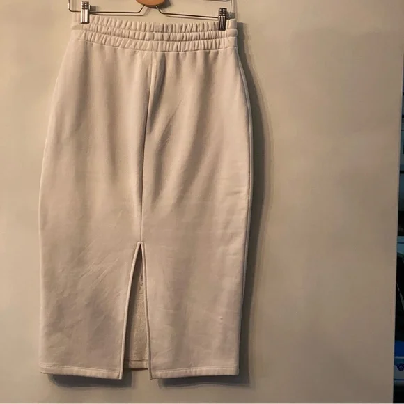 Zara Minimalistic Matching Set - Picture 8 of 10